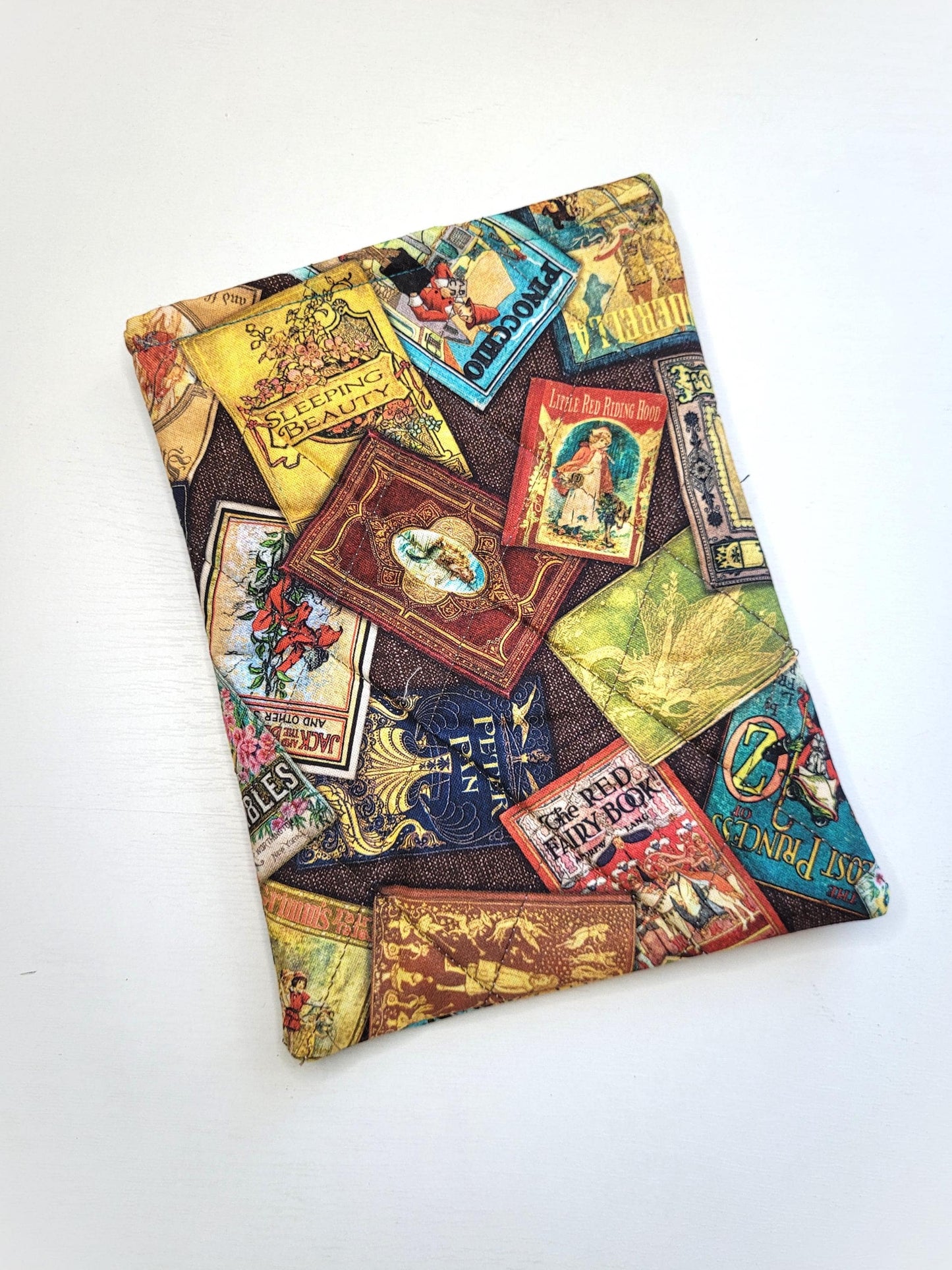 E-Book Reader Sleeve: Bookish Girl