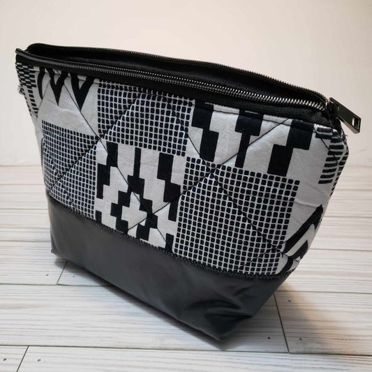 Black & White Print Make-up/ Toiletry Bag