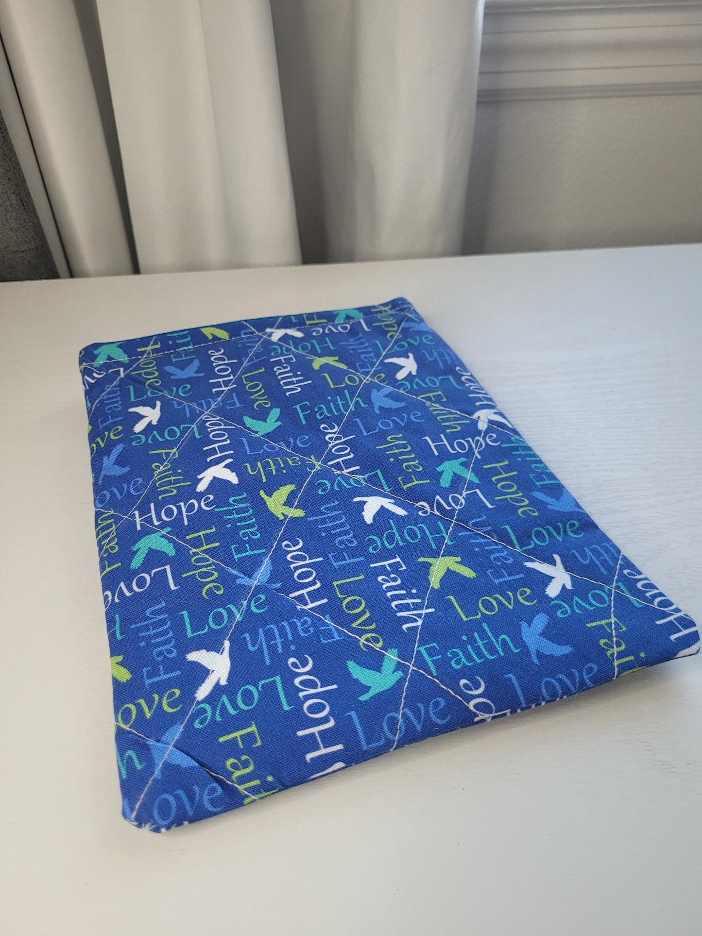 E-Book Reader Sleeve: Bookish Girl