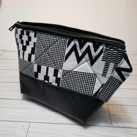 Black & White Print Make-up/ Toiletry Bag
