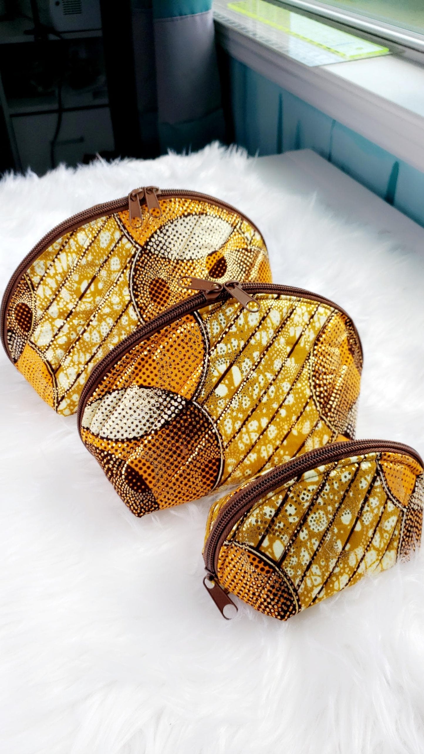 Gold African Print Clam Shell Cosmetic Bag Gift Set