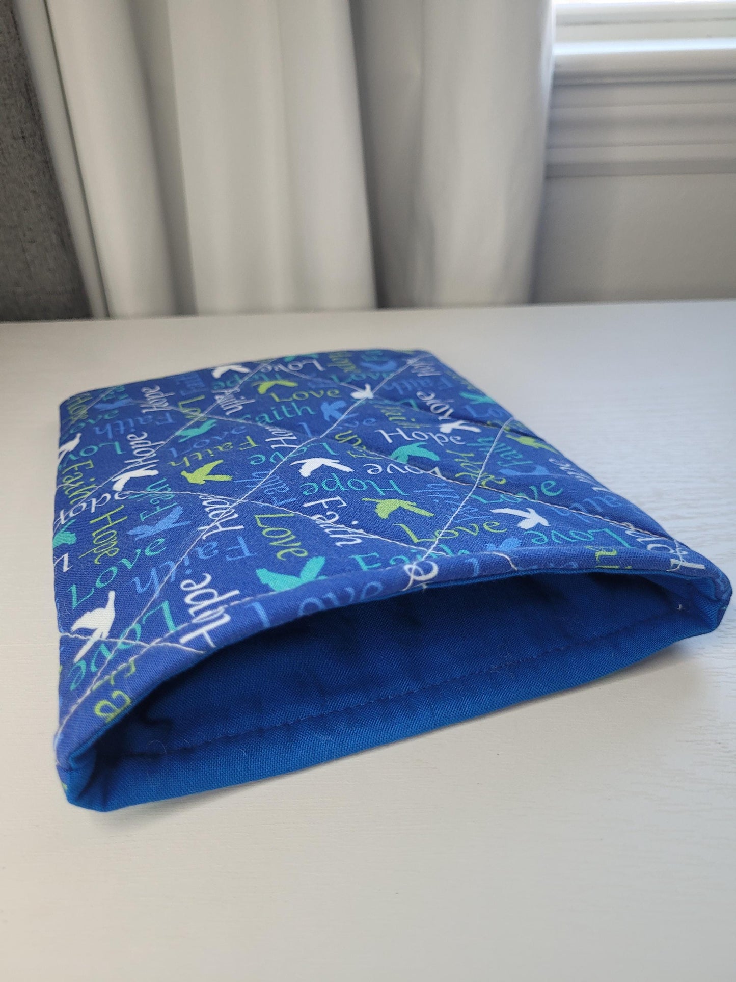 E-Book Reader Sleeve: Bookish Girl