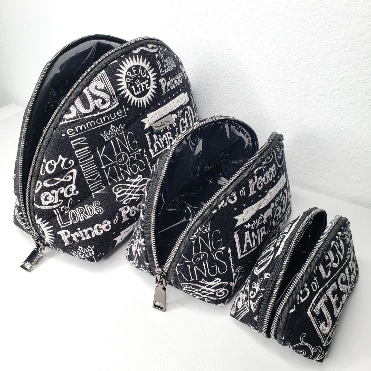 In Jesus Name Clam Shell Set