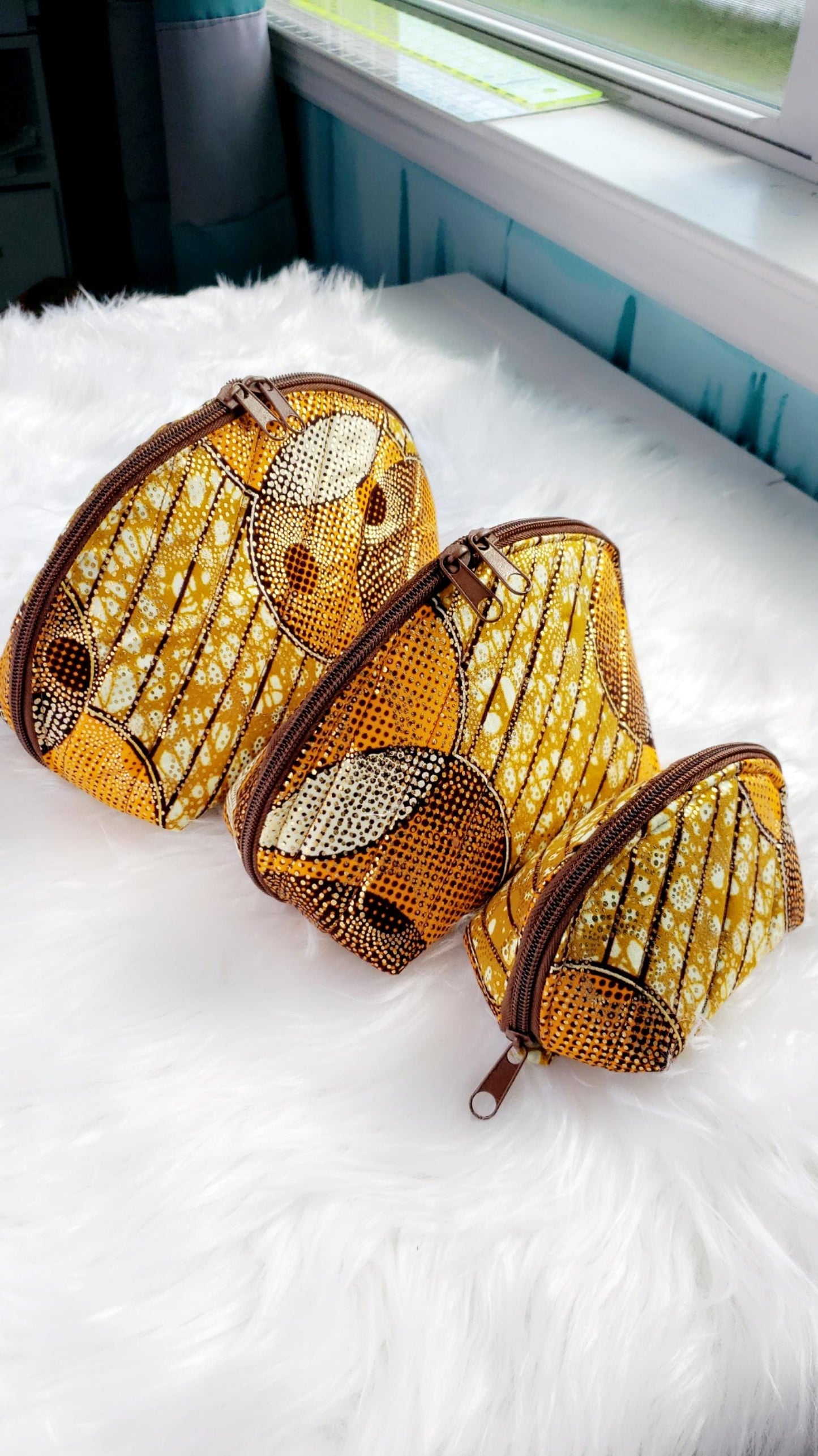 Gold African Print Clam Shell Cosmetic Bag Gift Set