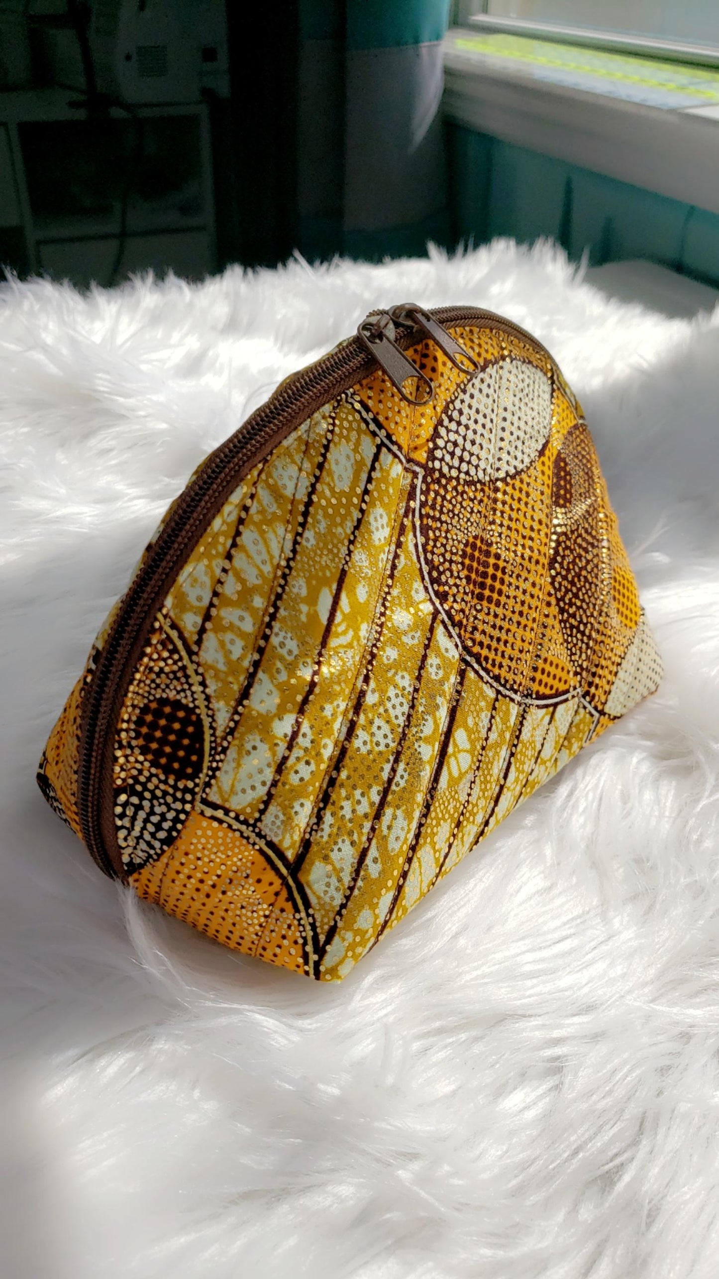 Gold African Print Clam Shell Cosmetic Bag Gift Set